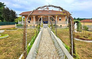  Maison � vendre 7 pi�ces 230 m�