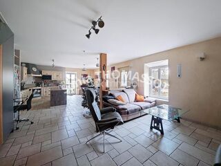  Maison � vendre 8 pi�ces 210 m�