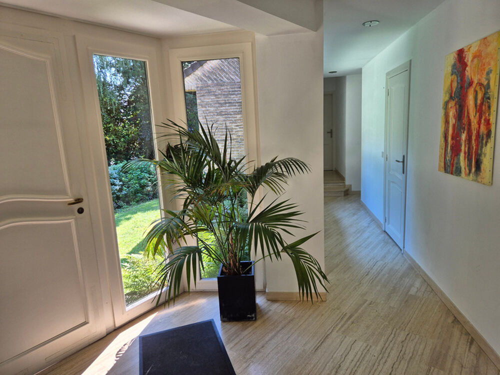 Vente Maison Maison individuelle 5 chambres offrant 206m2 hab sur parcelle de 2627m2 Wervicq sud