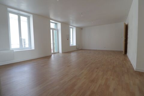   A VOIR ! Maison � vendre 7 pi�ces MAURIAC (15) Maison - 5 pi�ce(s) - 160 m�