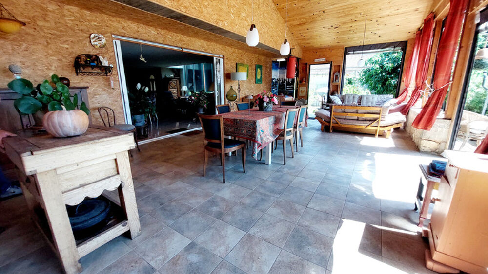 Maison de plain-pied rénovée avec piscine, terrasse couverte de 50 m² et chalet indépendant  Périgord Noir