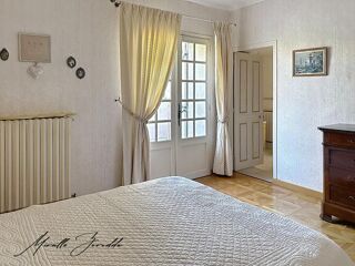 Vente Maison Maison A vendre BEAUCAIRE maison en pierre 5 pièces  127m² avec garage, terrasse et terrain attenant Beaucaire