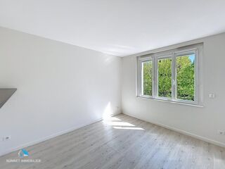  Appartement � louer 4 pi�ces 127 m�