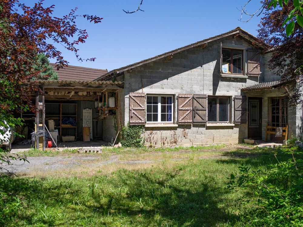 Dpt Haute Garonne (31), à vendre VILLENEUVE LECUSSAN maison à rénover T5 de 107m² habitables + abris voitures sur 730m² de terra