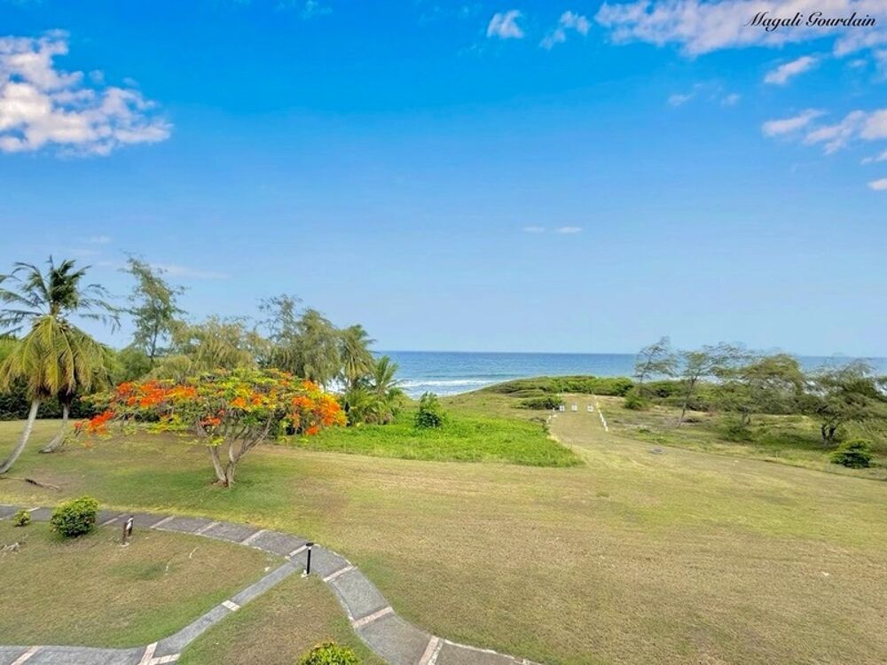 Vente Appartement A VENDRE - VUE MER A COUPER LE SOUFFLE – MAGNIFIQUE T3 EN PREMIERE LIGNE - SAINTE ANNE Sainte anne
