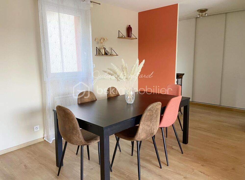 ROUEN DOCKS  Appartement T4 de 81 m²  Dernier étage  Terrasse 35 m²  Box double  Aucun travaux