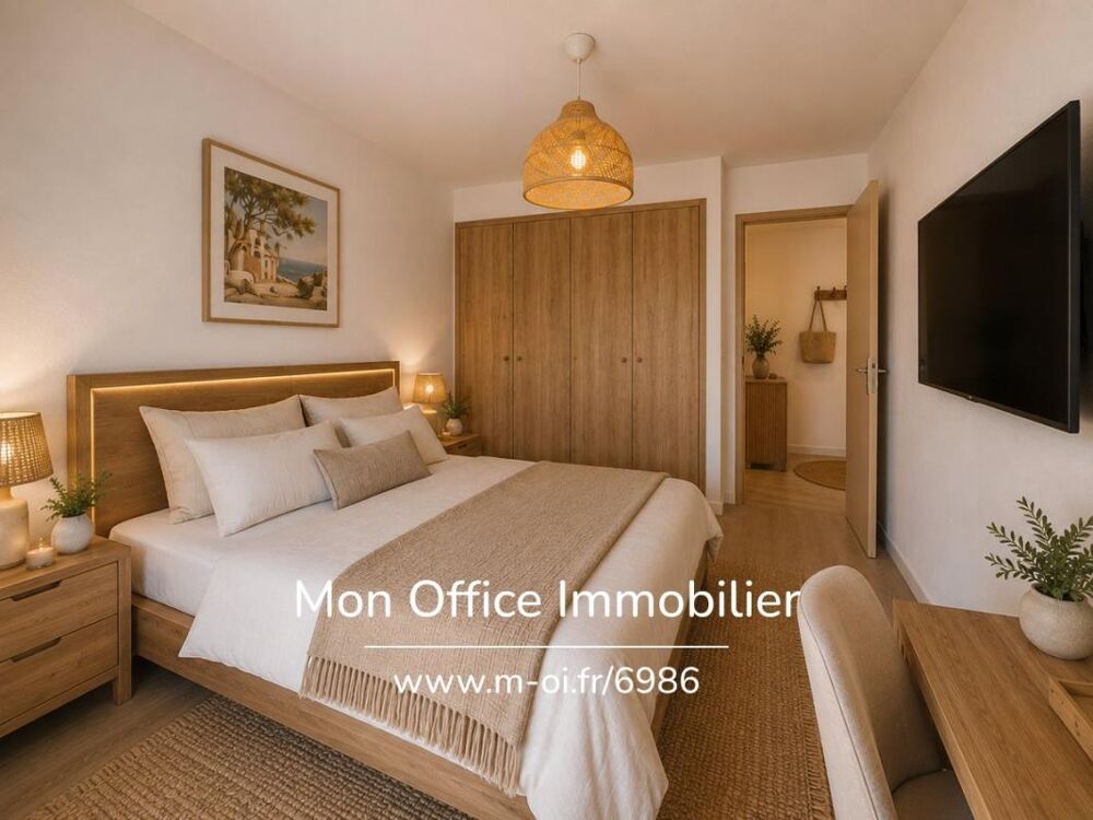 Vente Appartement Référence : 6986-LES - APPARTEMENT CENTRE VILLE 43M2 AVEC PARKING DE CAVALAIRE SUR MER Cavalaire sur mer