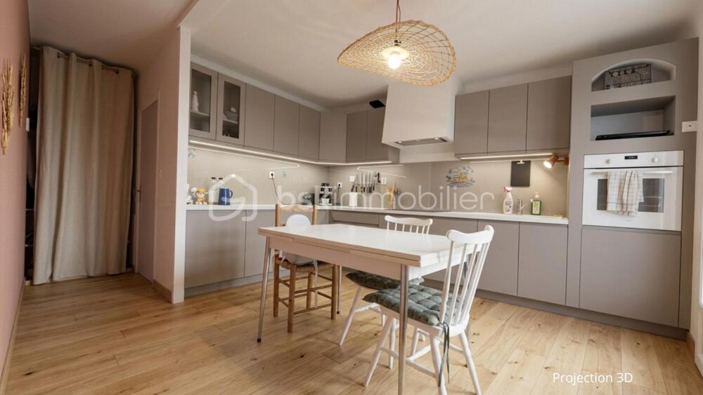 Vente Maison Grande maison de village : 4 chambres, cave et garage Saint just d ardeche