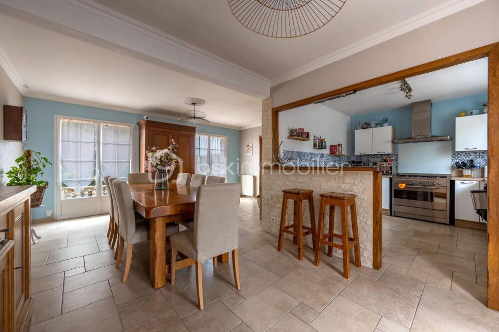Maison 142 m² - 7 pièces  Terrain 3 554 m²  Niherne
