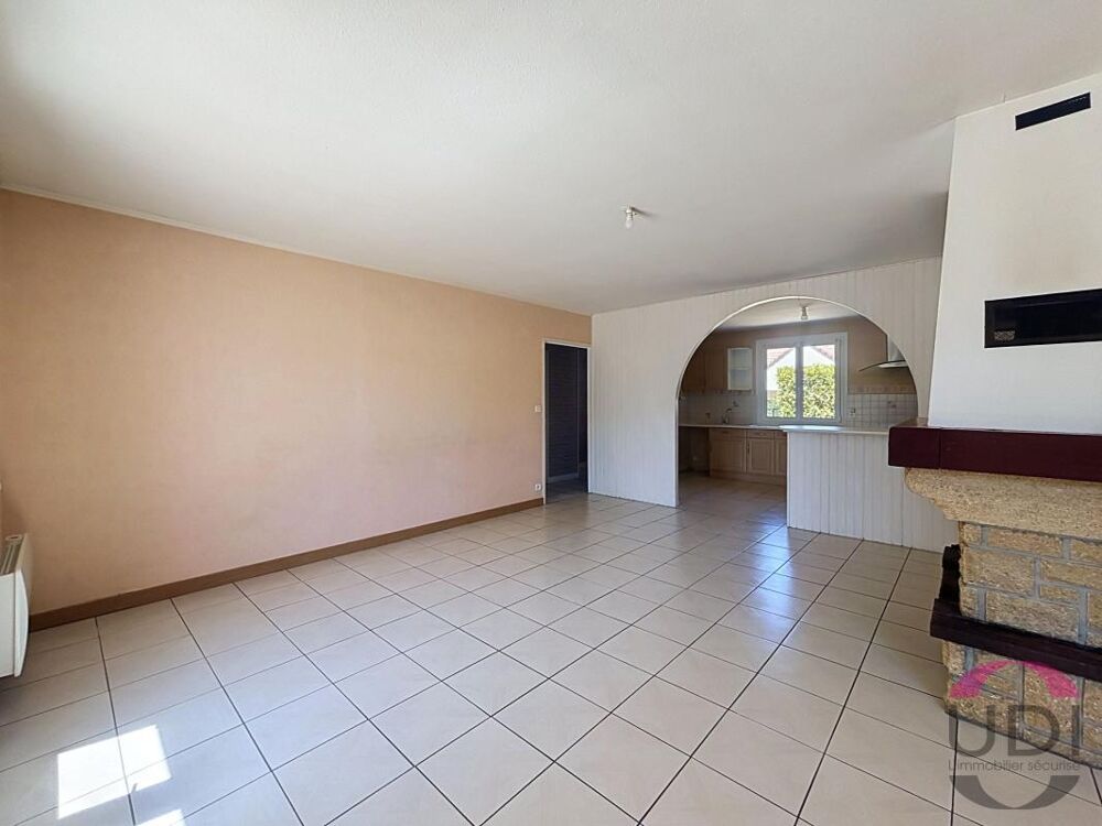 Vente Maison Saint-Victor – Pavillon de plain-pied 4 chambres avec garage et jardin clos Saint victor