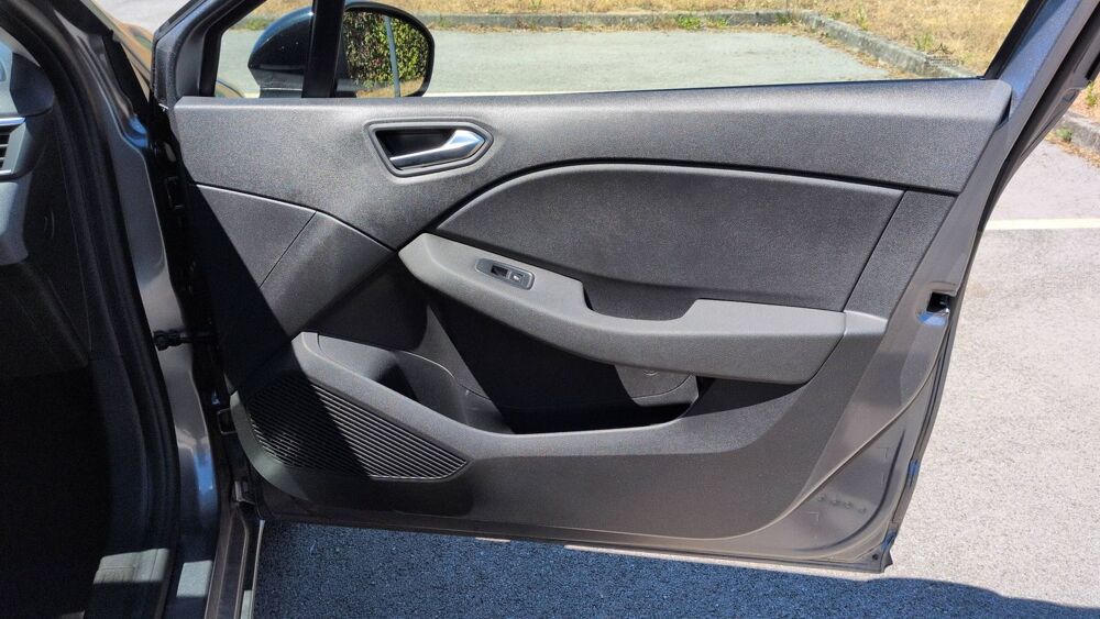 Clio V 1.5 dCi 100 G&eacute;n&eacute;ration - Premi&egrave;re main Garantie constructe 2025 occasion 29300 Quimperle