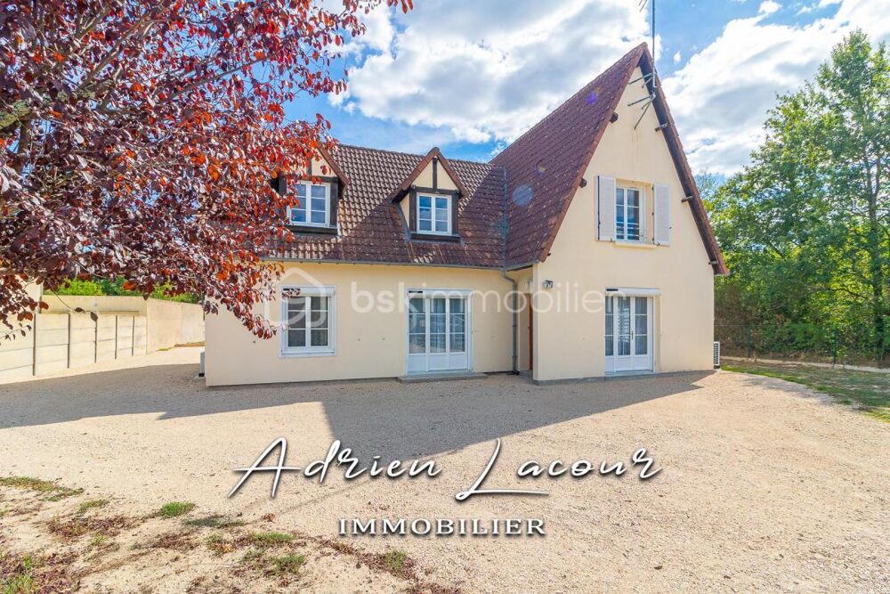 TRÈS BELLE MAISON DANS UN VILLAGE DE SOLOGNE