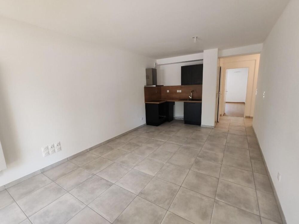 Location Appartement T2 avec jardin et parking à LOZANNE Lozanne