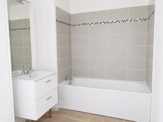  Appartement à louer 2 pièces 44 m²