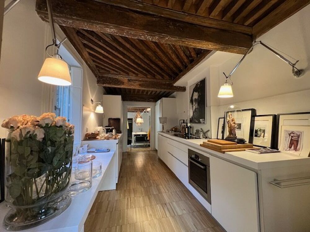Maison de charme 18e siècle  232 m² avec terrasses  Saint-Étienne centre-ville (rue Michelet)