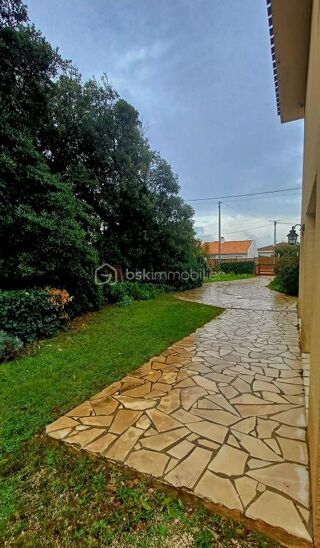  Villa � vendre 8 pi�ces 260 m�