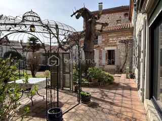  Maison � vendre 8 pi�ces 300 m�