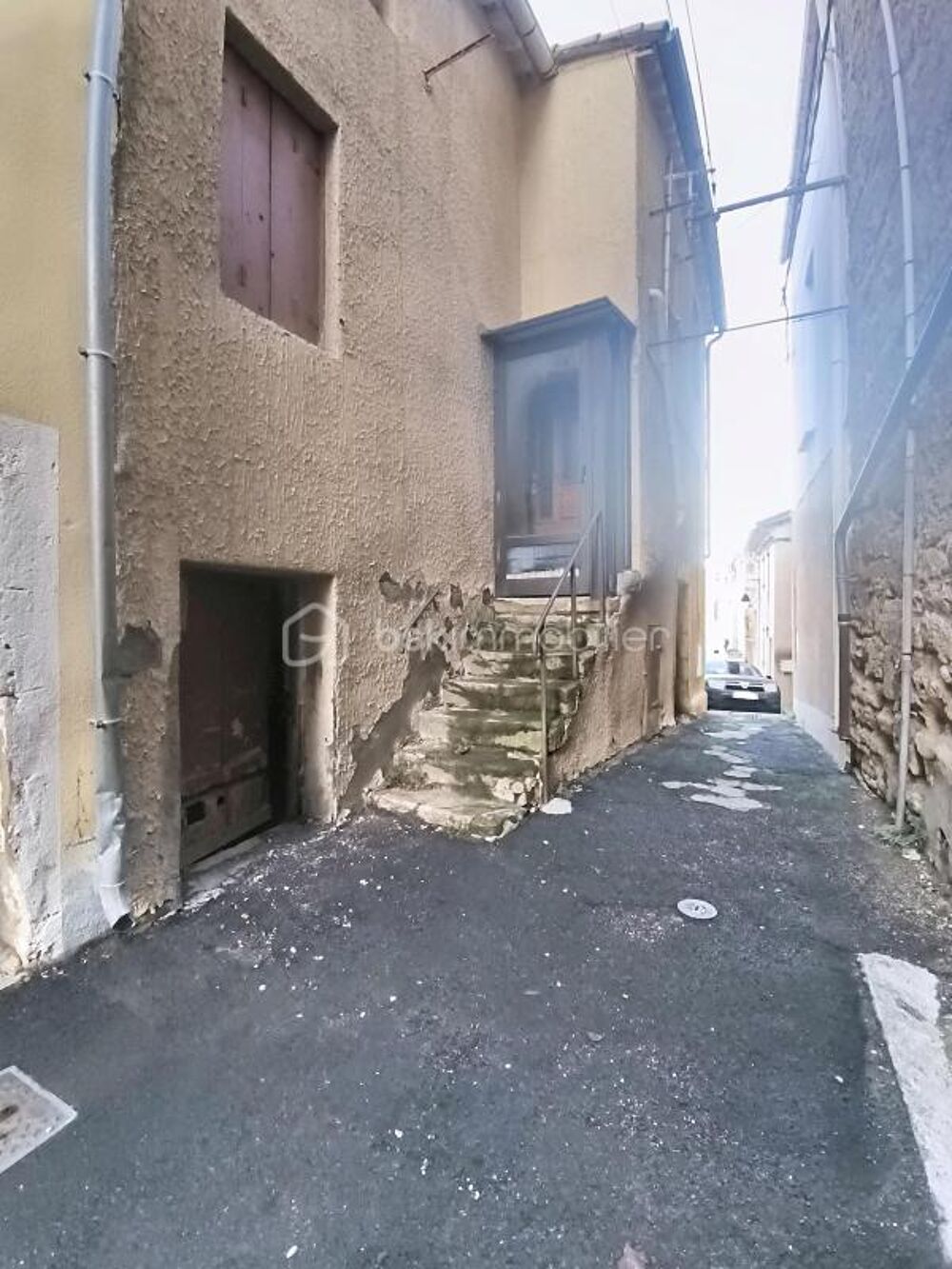Maison de village avec caves  fort potentiel  Hérépian 34600
