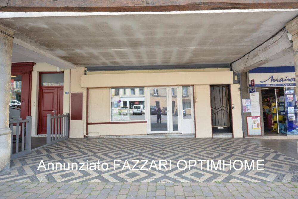Vente Immeuble À vendre en exclusivité : Grande maison de ville historique à rénover, avec commerce – centre-ville de Stenay (proche Belgique e Stenay