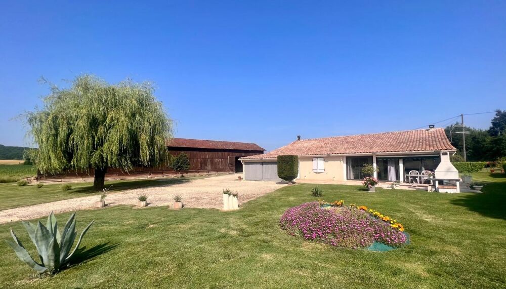 Lougratte (47 )Ancien corps de ferme  2 logements  1,22 ha  600 m² de dépendances