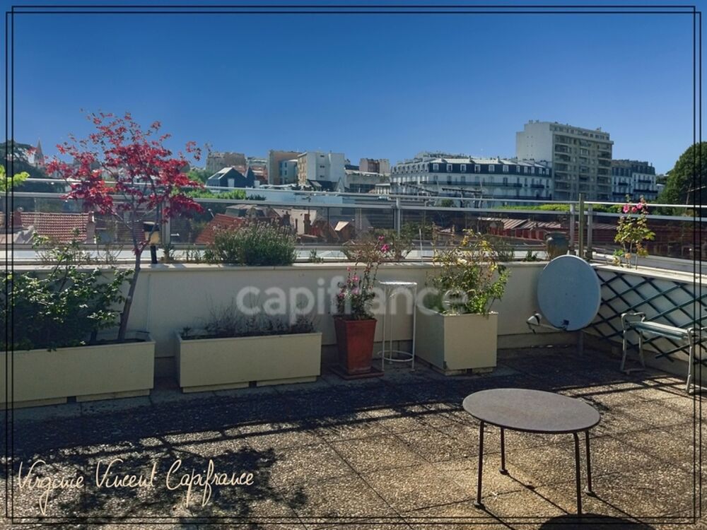 A vendre NOGENT SUR MARNE, Hôtel de Ville, appartement en duplex, 98 m2, 4 pièces, avec terrasse et balcon, en Résidence Séniors