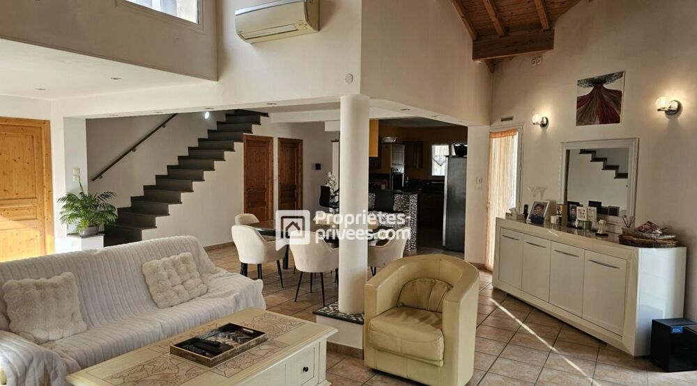 Vente Maison Maison d'architecte Latour-Bas-Elne 5 pièces de 145 m2 Latour bas elne