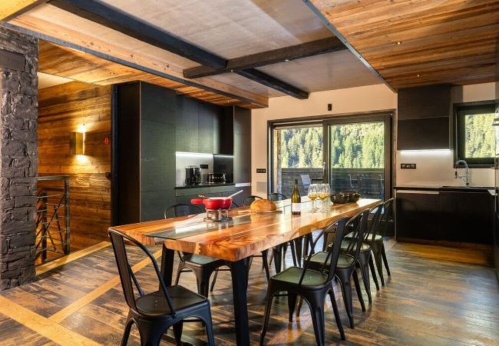 Chalet de luxe 5 pièces TIGNES (73) skis aux pieds , 300 m2 entièrement aménagé et décoré