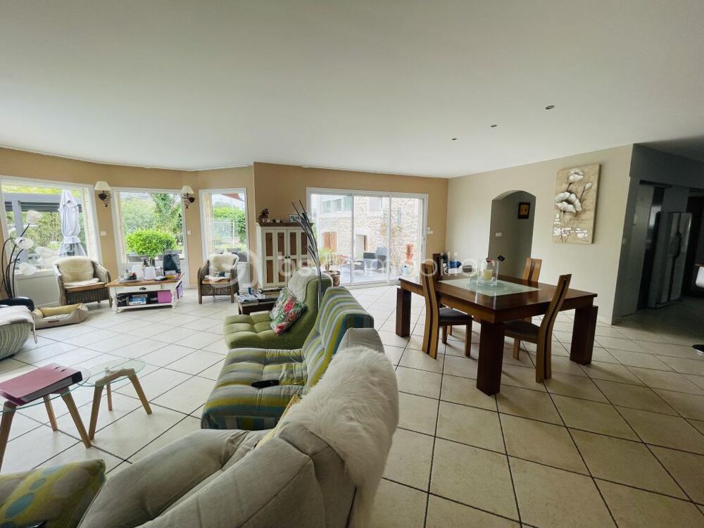  vendre  Proprit/chteau Ste (34200)