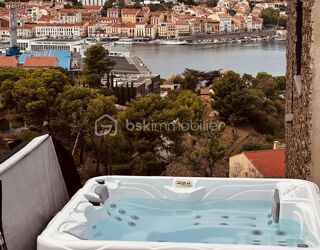  Villa  vendre 4 pices 228 m