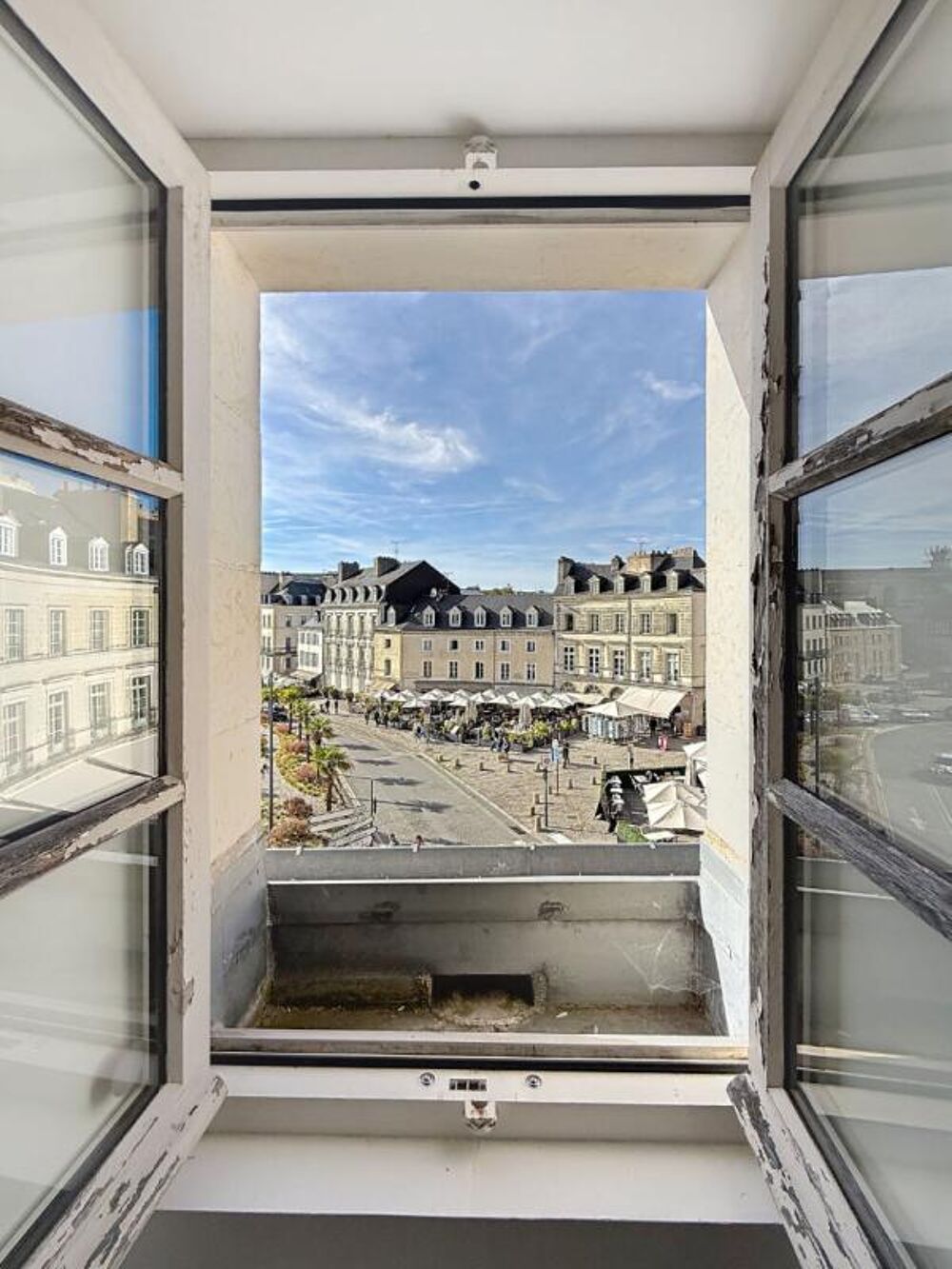 RARE. Vannes Port. Dernier étage avec vue imprenable sur le port et la Place Gambetta