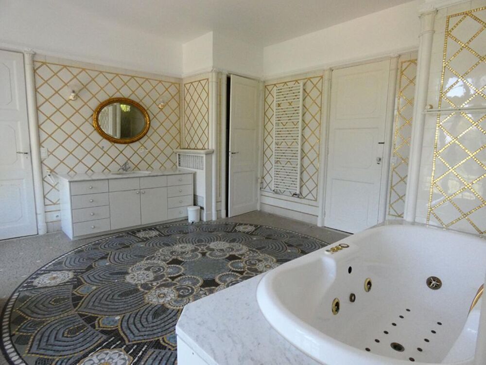 à vendre  Propriété/château Ézy-sur-Eure (27530)
