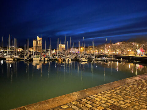   Fonds de commerce à vendre LA ROCHELLE (17)? – BRASSERIE D'EXCEPTION – LICENCE IV – EMPLACEMENT N°1 LA ROCHELLE +++ 