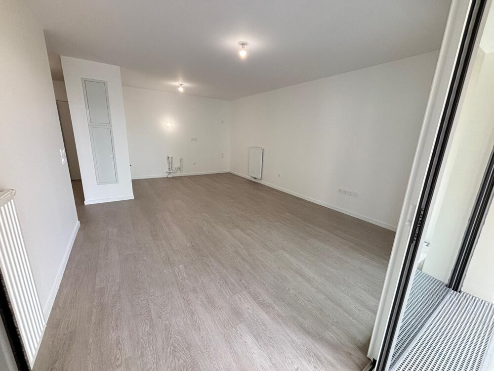 Location Appartement Appartement à louer 2 pièces BORDEAUX (33), neuf, place de parking, terrasse 16m² Bordeaux