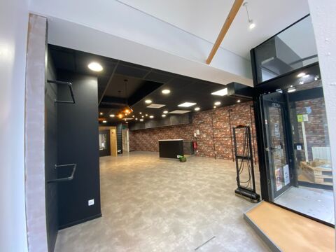 A LOUER - LOCAL COMMERCIAL 980 71100 Chalon sur saone