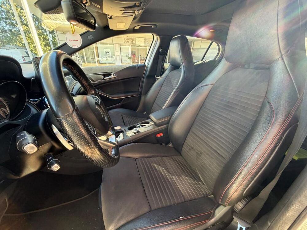 Classe GLA 220d 177 Ch 4 Matic FASCINATION AMG Garantie 6 Mois / Repris 2016 occasion 36300 Le Blanc
