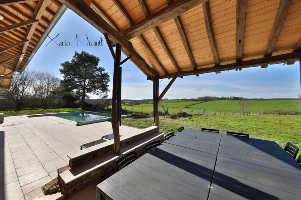Vente Maison Maison à vendre 11 pièces proche de MARBOZ (01) Saint amour