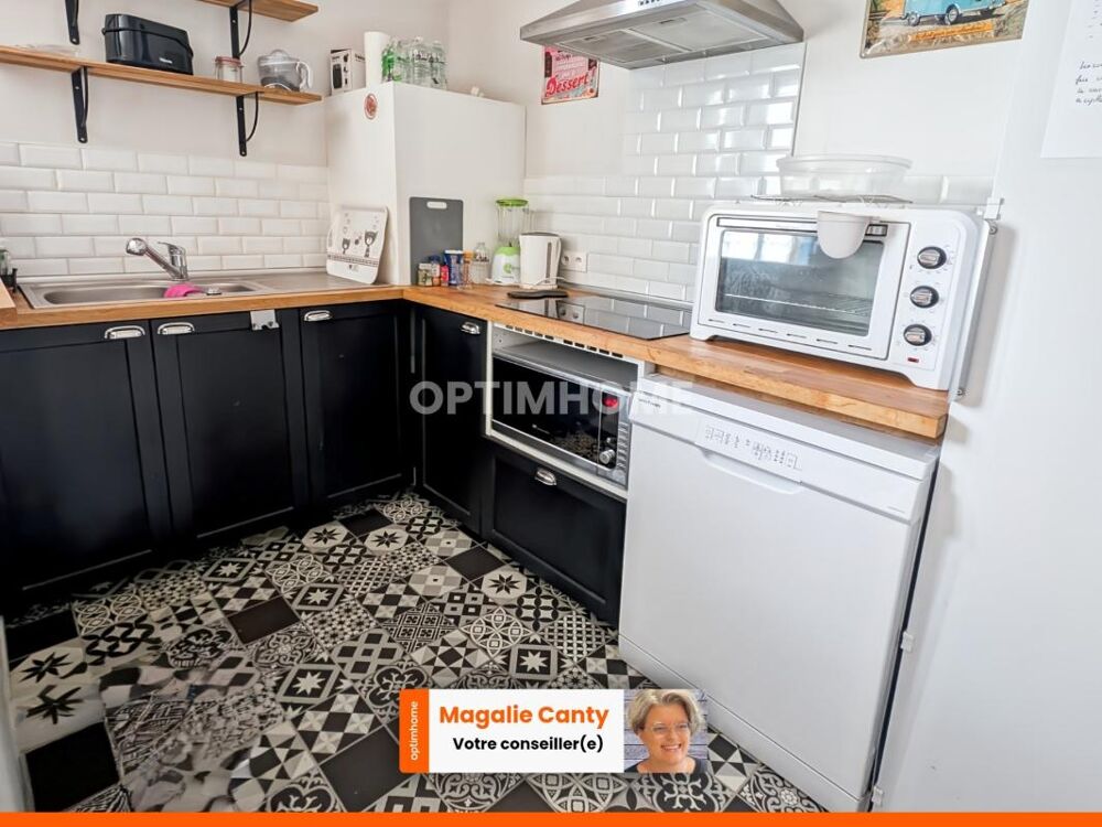 Vente Maison HAUTEFORT (24) maison spacieuse 4 chambres et piscine Hautefort