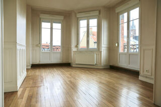  Appartement à louer 3 pièces 72 m²