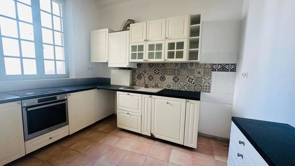 Location Appartement Charmante location T3 en rez-de-jardin au pied du Chateau d'Aramon Aramon