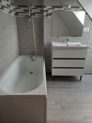  Appartement à louer 4 pièces 84 m² Commana