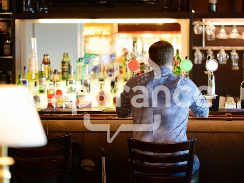 Dpt Finistère (29), Bar à vendre à DOUARNENEZ murs et fonds 134400 29100 Douarnenez
