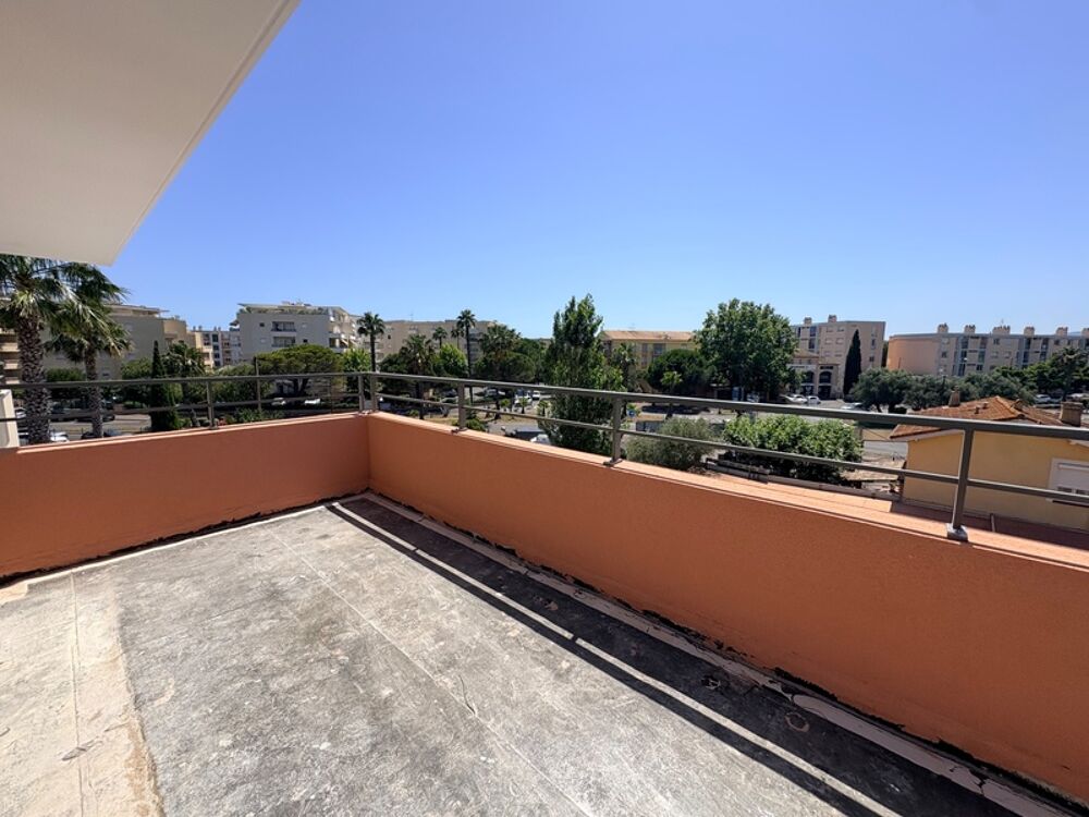 Vente Appartement Appartement à vendre 4 pièces FREJUS (83) Frejus