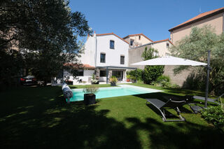  Maison  vendre 8 pices 250 m