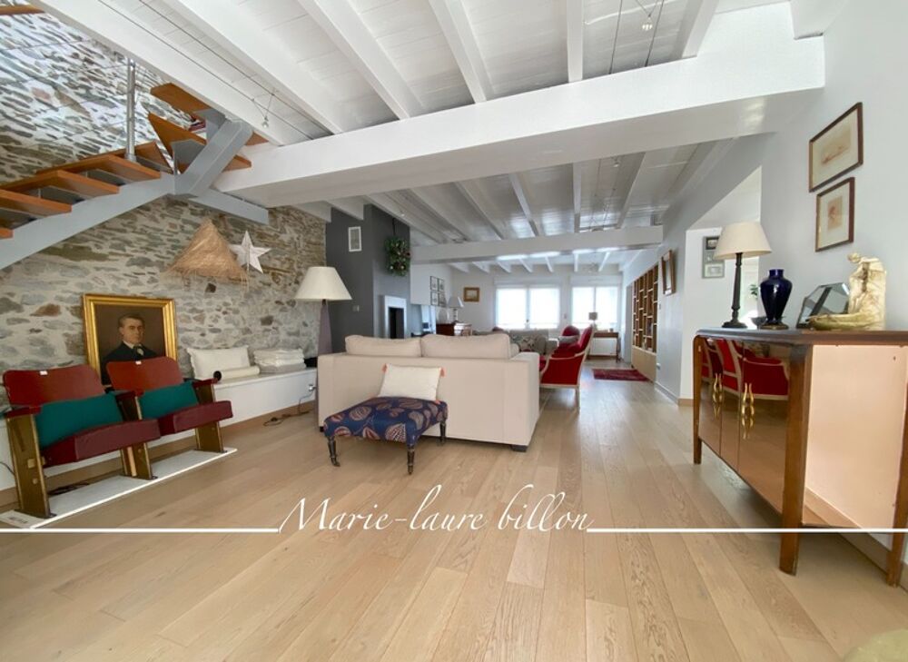 Vente Maison Maison de type 6 à vendre sur SAINT GILLES CROIX DE VIE (85), Maison de ville avec terrasse et garage Saint gilles croix de vie