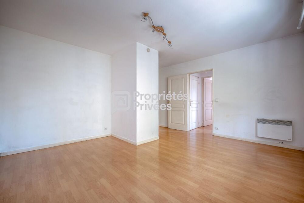Vente Appartement IDEAL INVESTISSEMENT BON RENDEMENT LOCATIF 6% DEUX PIÈCES 43,56 m² AU PIED DU RER E  IMMEUBLE RÉCENT  FORT POTENTIEL Villemomble Villemomble
