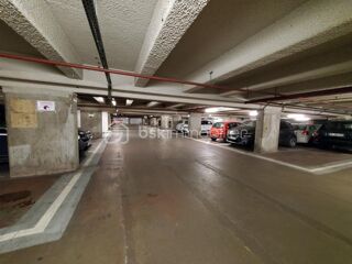  Parking / Garage à vendre 