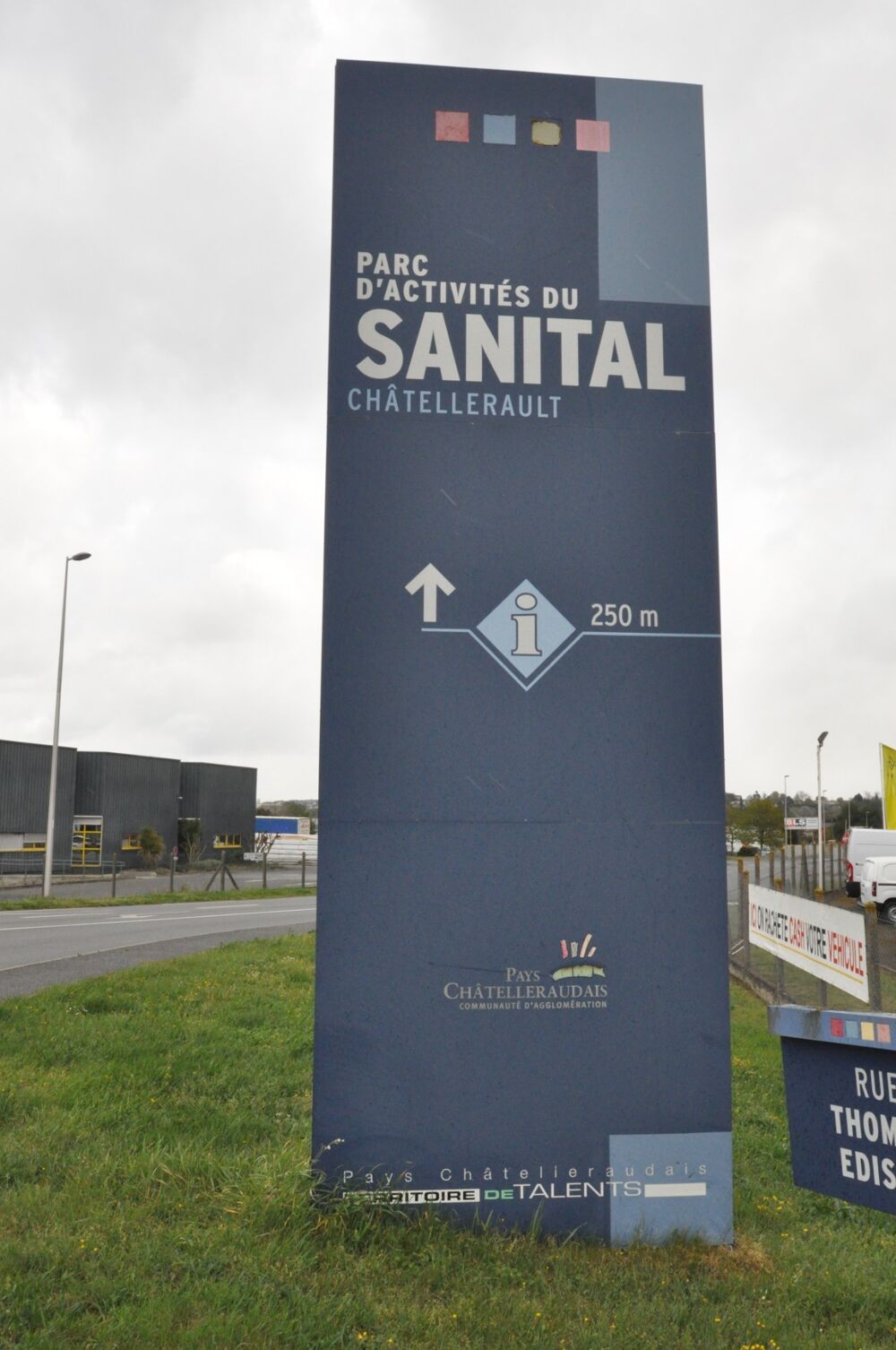 Vente Terrain Dpt Vienne (86), à vendre CHATELLERAULT terrain Zone d'Activité Le Sanital Chatellerault
