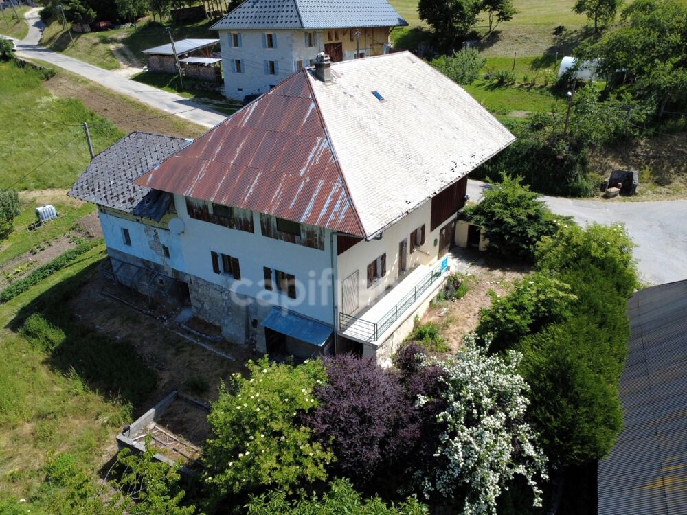 Maison T4 82m² avec Grange 300m² à rénover