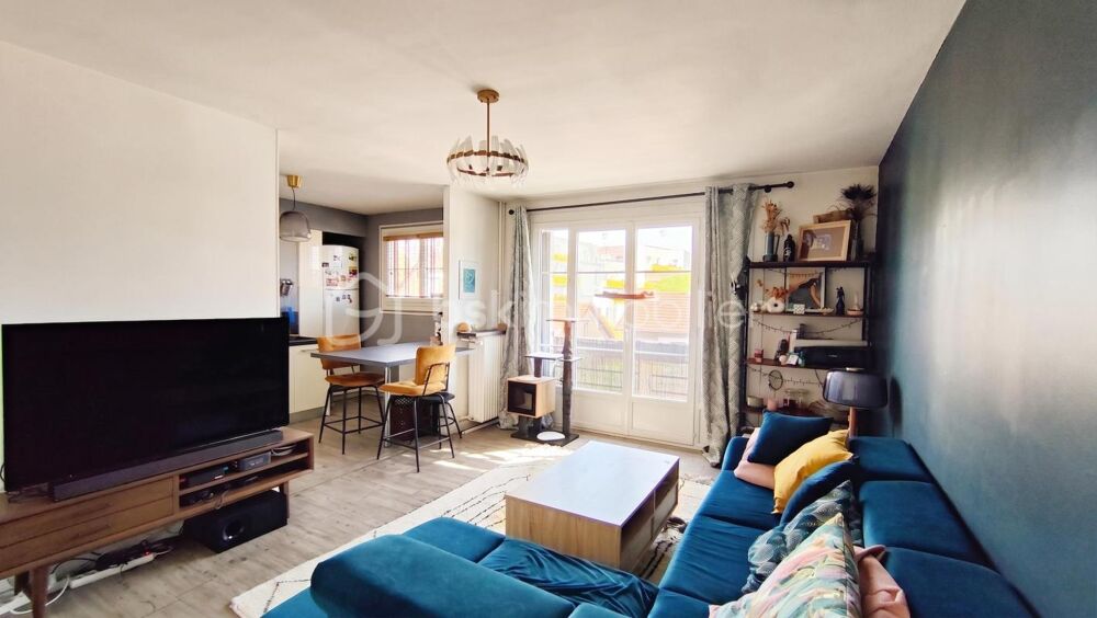 Vente Appartement NOISY-LE-SEC – 4 PIÈCES / 3 CHAMBRES – 70 m² – ASCENSEUR – CAVE Noisy le sec