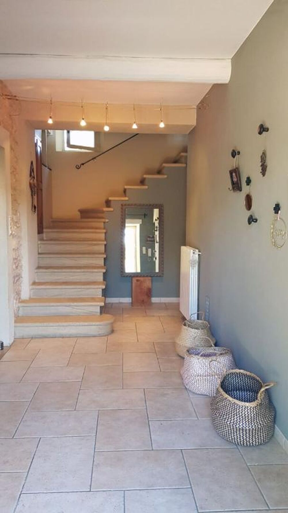 à vendre  Propriété/château Pernes-les-Fontaines (84210)